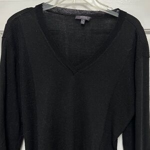 NYDJ Elegant Black Long Sleeve light weight sweater